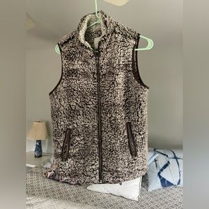 Thread + Supply Small vest. Like new condition. Very cozy!